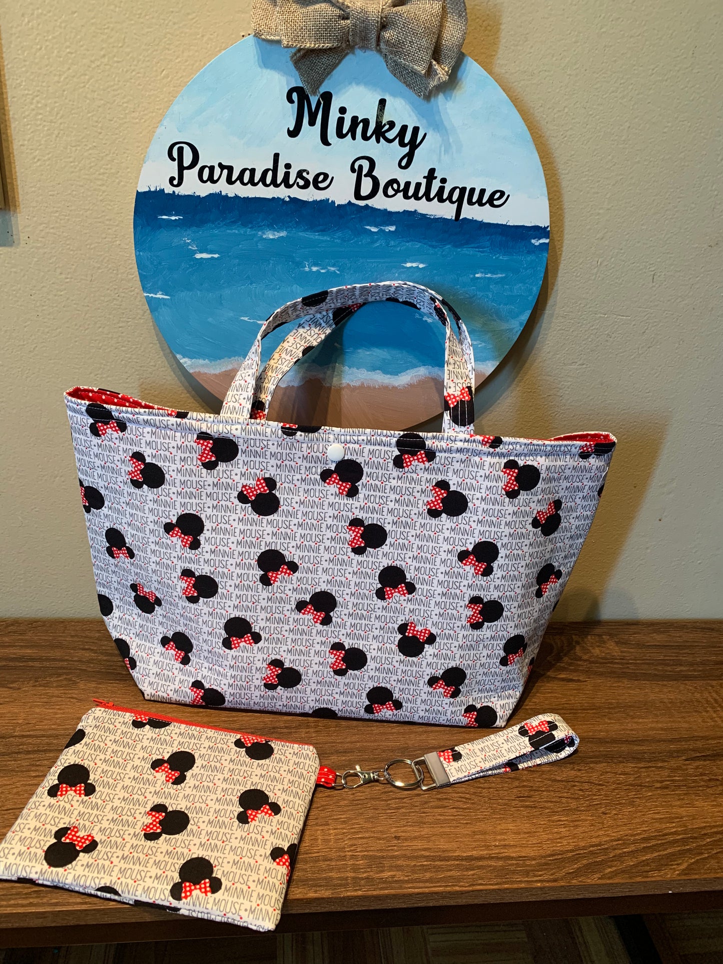 Minnie tote bag and wristlet