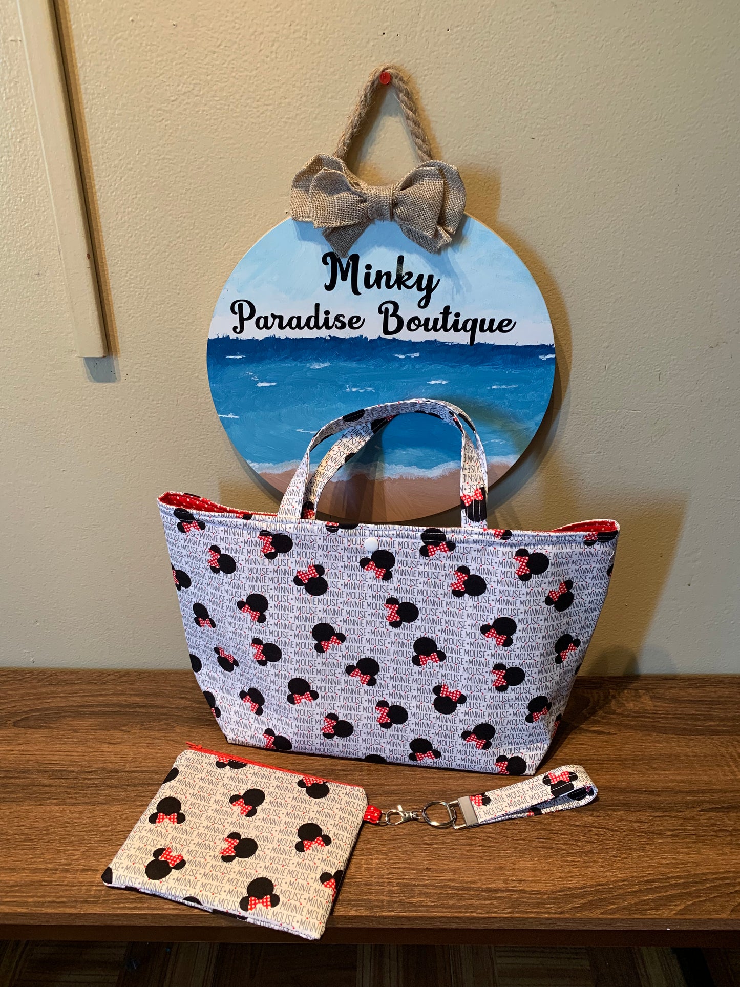 Minnie tote bag and wristlet